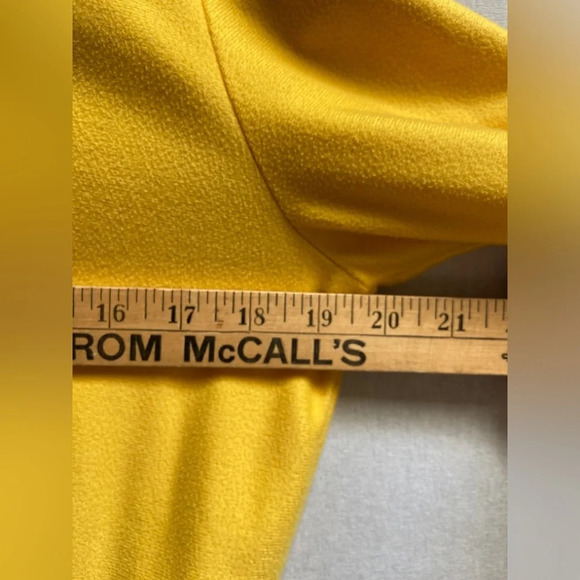 SUGOI full zip yellow bicycle fleece jacket Sz L (PTP 20") - Picture 7 of 8